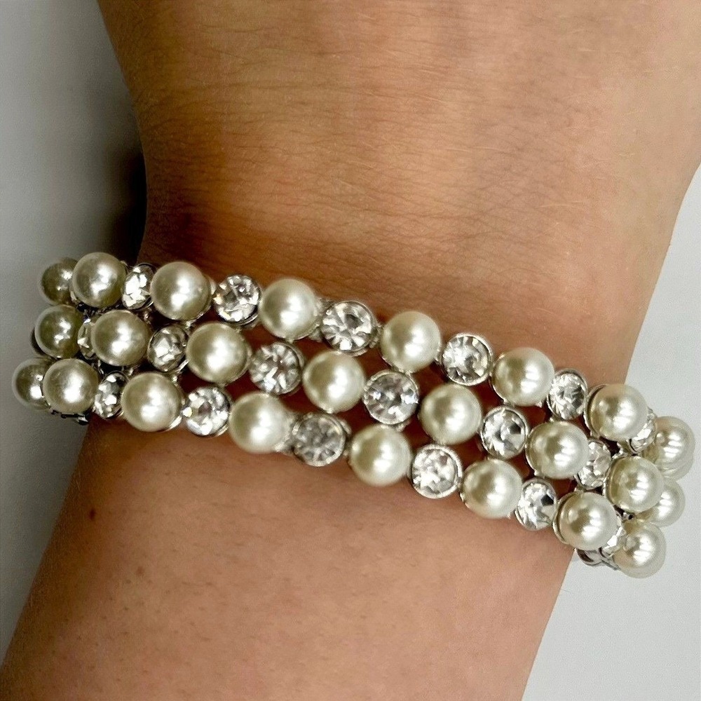 Silver Tone‎ Cluster Stretch Bracelet Faux Pearl Rhinestone Glam Cocktail